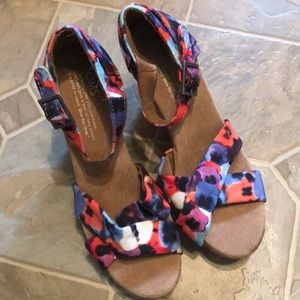 Toms Wedge sandals
